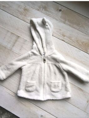 Carter's Zip Up Fuzzy Sherpa Jacket Sweater Size 6 Months Baby Girl Off White